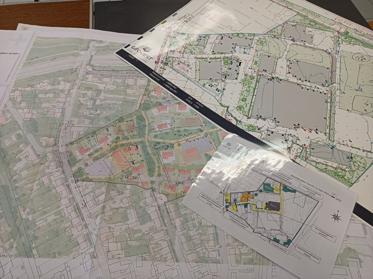 Plans de construction superposés